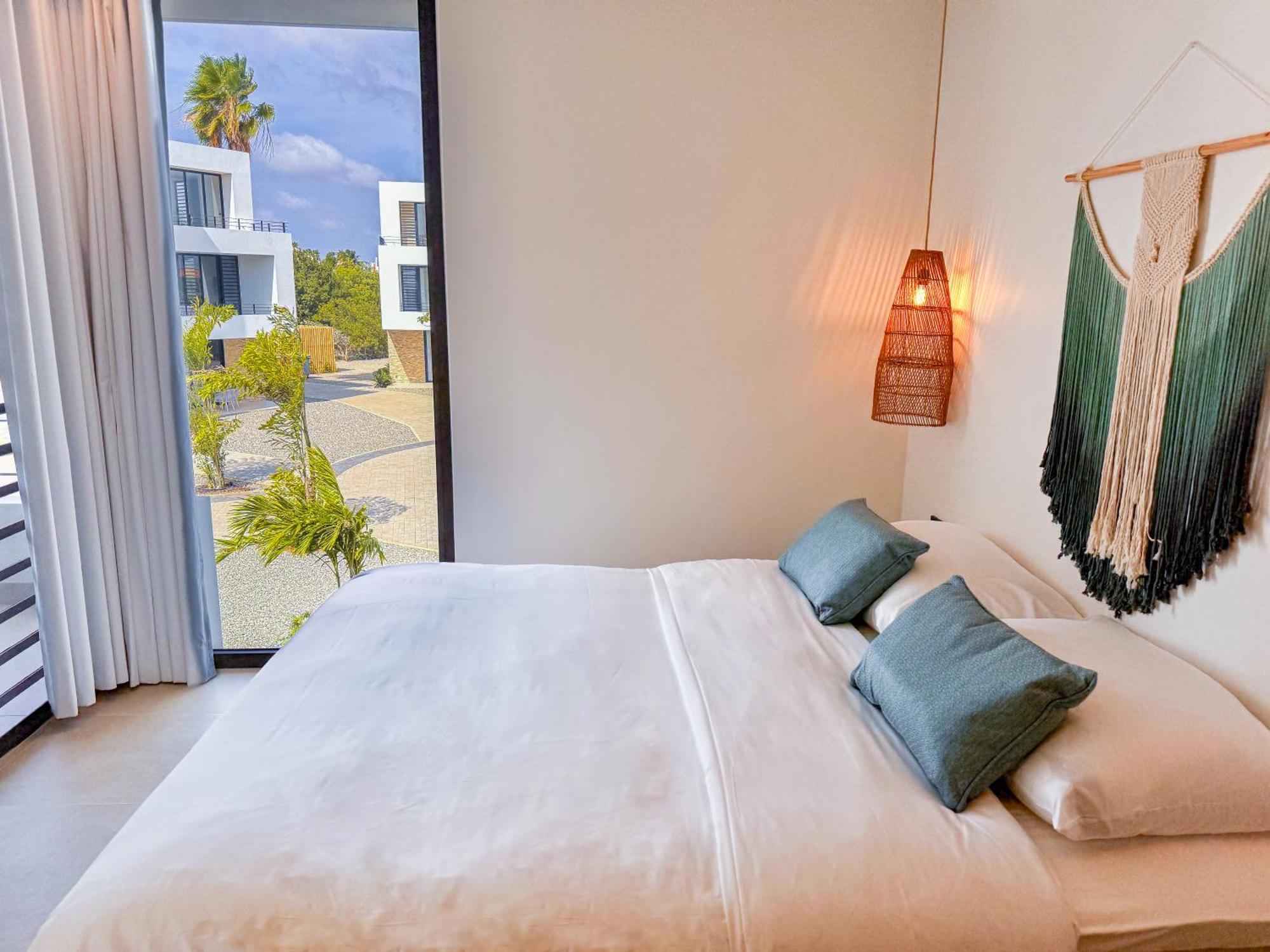Van Der Valk Plaza Beach & Dive Resort Bonaire Кралендейк Экстерьер фото
