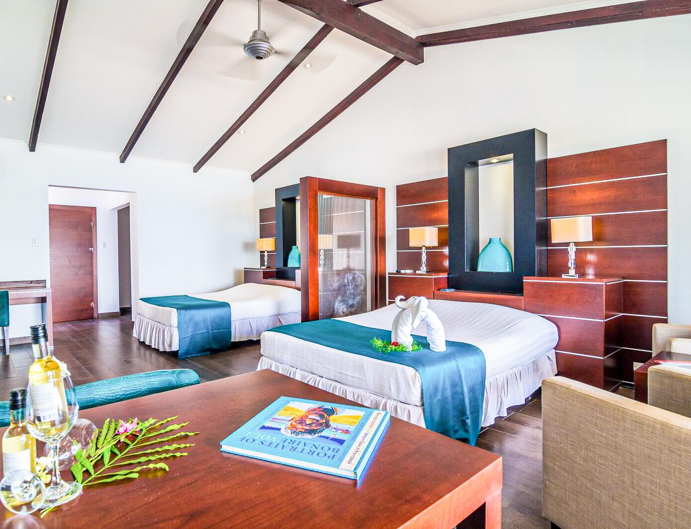 Van Der Valk Plaza Beach & Dive Resort Bonaire Кралендейк Экстерьер фото