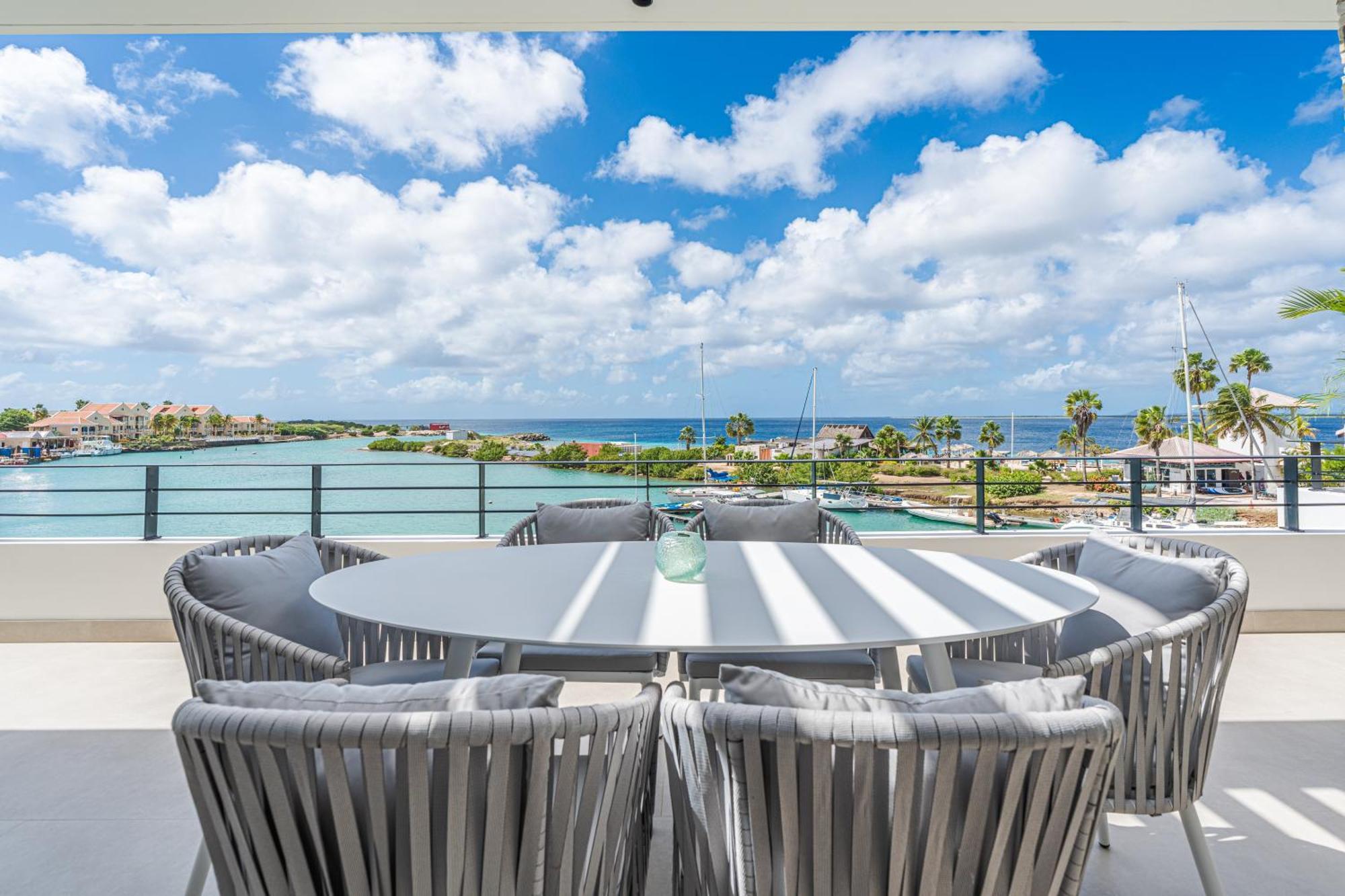 Van Der Valk Plaza Beach & Dive Resort Bonaire Кралендейк Экстерьер фото
