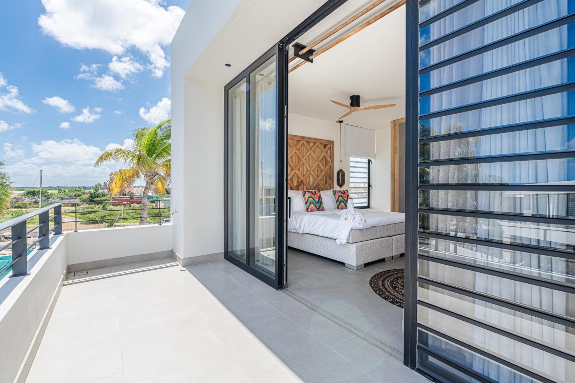 Van Der Valk Plaza Beach & Dive Resort Bonaire Кралендейк Экстерьер фото